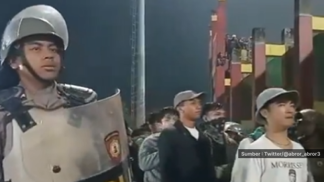 Bentrok Suporter Persebaya: Polisi Amankan Situasi di Akses Keluar Suramadu