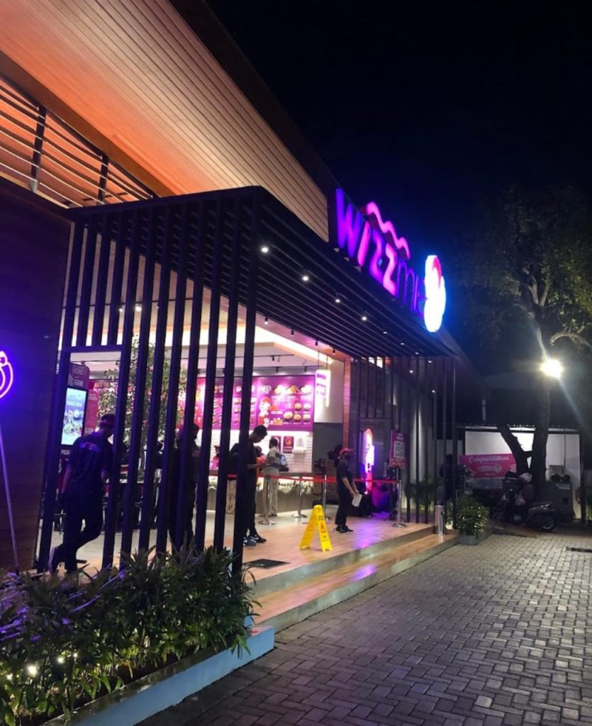 Isu Kepatuhan Hukum: Outlet Kuliner Wizzmie di Kota Kediri Diduga Tak Kantongi Izin Lengkap
