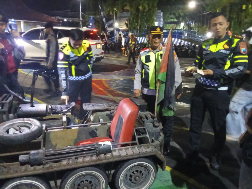 Polres Kediri Kota Gelar Apel Cipta Kondisi, 77 Pelanggar Ditindak dalam Razia Multi Sasaran Polres Kediri Kota Gelar Apel Cipta Kondisi, 77 Pelanggar Ditindak dalam Razia Multi Sasaran