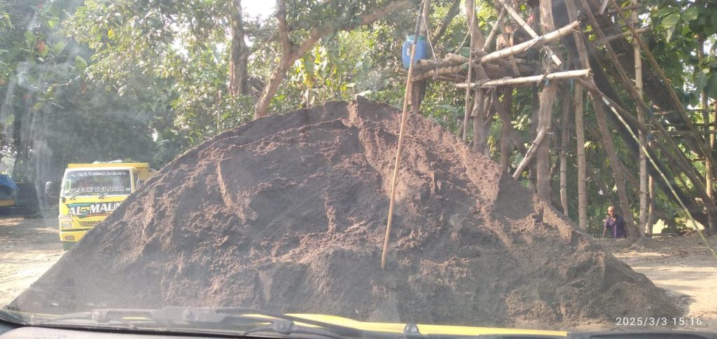Masih Jadi Sorotan Publik! Maraknya Dugaan Galian Pasir Ilegal Di Desa Munung Jatikalen Nganjuk Masih Jadi Sorotan Publik! Maraknya Dugaan Galian Pasir Ilegal Di Desa Munung Jatikalen Nganjuk