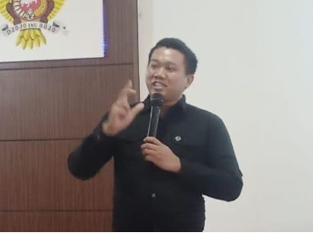 Gubernur Jawa Timur Tegaskan Larangan Pungli Berkedok Iuran Parmas dan Komite Gubernur Jawa Timur Tegaskan Larangan Pungli Berkedok Iuran Parmas dan Komite