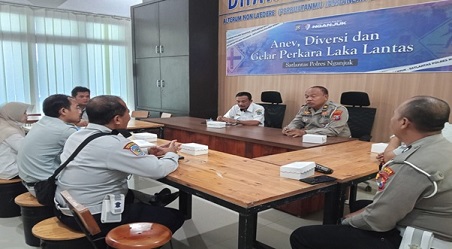 Jasa Raharja Nganjuk Gelar FKLL Bersama Stakeholder, Tingkatkan Kolaborasi untuk Wujudkan Keselamatan Berlalu Lintas di Wilayah Hukum Polres Nganjuk Jasa Raharja Nganjuk Gelar FKLL Bersama Stakeholder, Tingkatkan Kolaborasi untuk Wujudkan Keselamatan Berlalu Lintas di Wilayah Hukum Polres Nganjuk