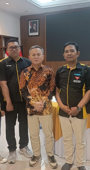 REKAN Indonesia Jatim Akan Laporkan Bupati Tulungagung ke Kementerian HAM Terkait Warga Miskin Terpaksa Berutang ke Rumah Sakit REKAN Indonesia Jatim Akan Laporkan Bupati Tulungagung ke Kementerian HAM Terkait Warga Miskin Terpaksa Berutang ke Rumah Sakit