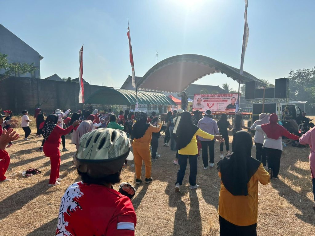 Masyarakat Tiron Bangkit dan Rekan Indonesia Jawa Timur Gelar Senam Sehat & Cek Kesehatan Gratis Masyarakat Tiron Bangkit dan Rekan Indonesia Jawa Timur Gelar Senam Sehat & Cek Kesehatan Gratis