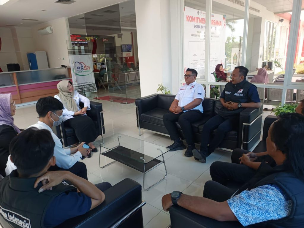 REKAN Indonesia Puji Pelayanan RSUD Srengat: Digital, Nyaman, dan Mulai Kurangi Plastik REKAN Indonesia Puji Pelayanan RSUD Srengat: Digital, Nyaman, dan Mulai Kurangi Plastik