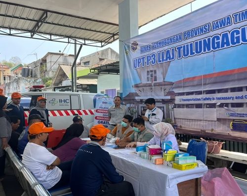 Jasa Raharja Kediri Gelar Layanan Kesehatan Gratis bagi Driver dan Kru Angkutan Umum di Terminal Kesamben Blitar Melalui Program MUKL